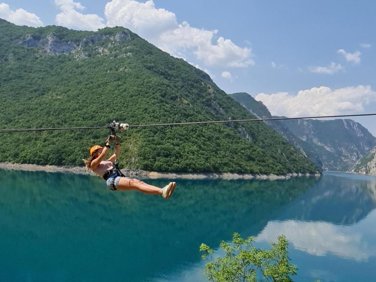 ホテル Rafting Centar Rt フォチャ エクステリア 写真